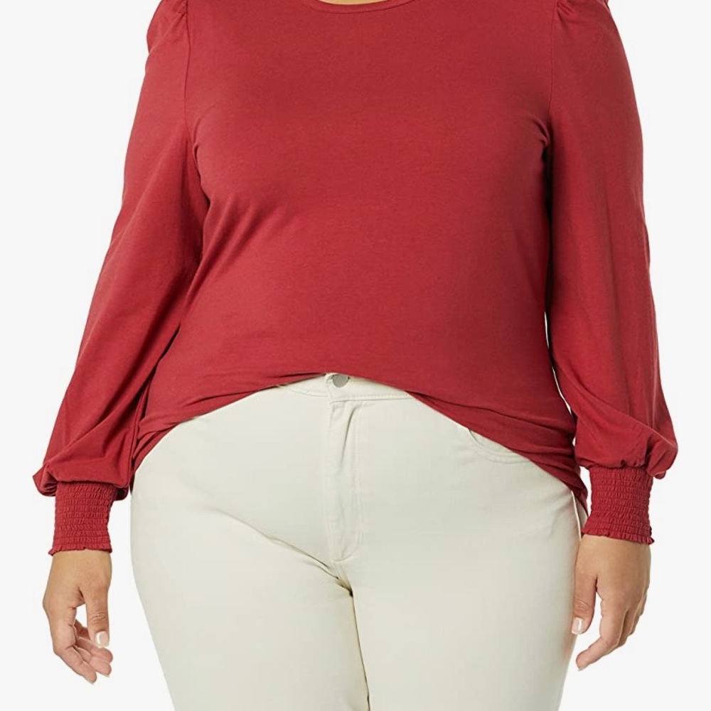 Amazon Essentials Women's Long-Sleeve Crewneck Smocked Cuff T-Shirt